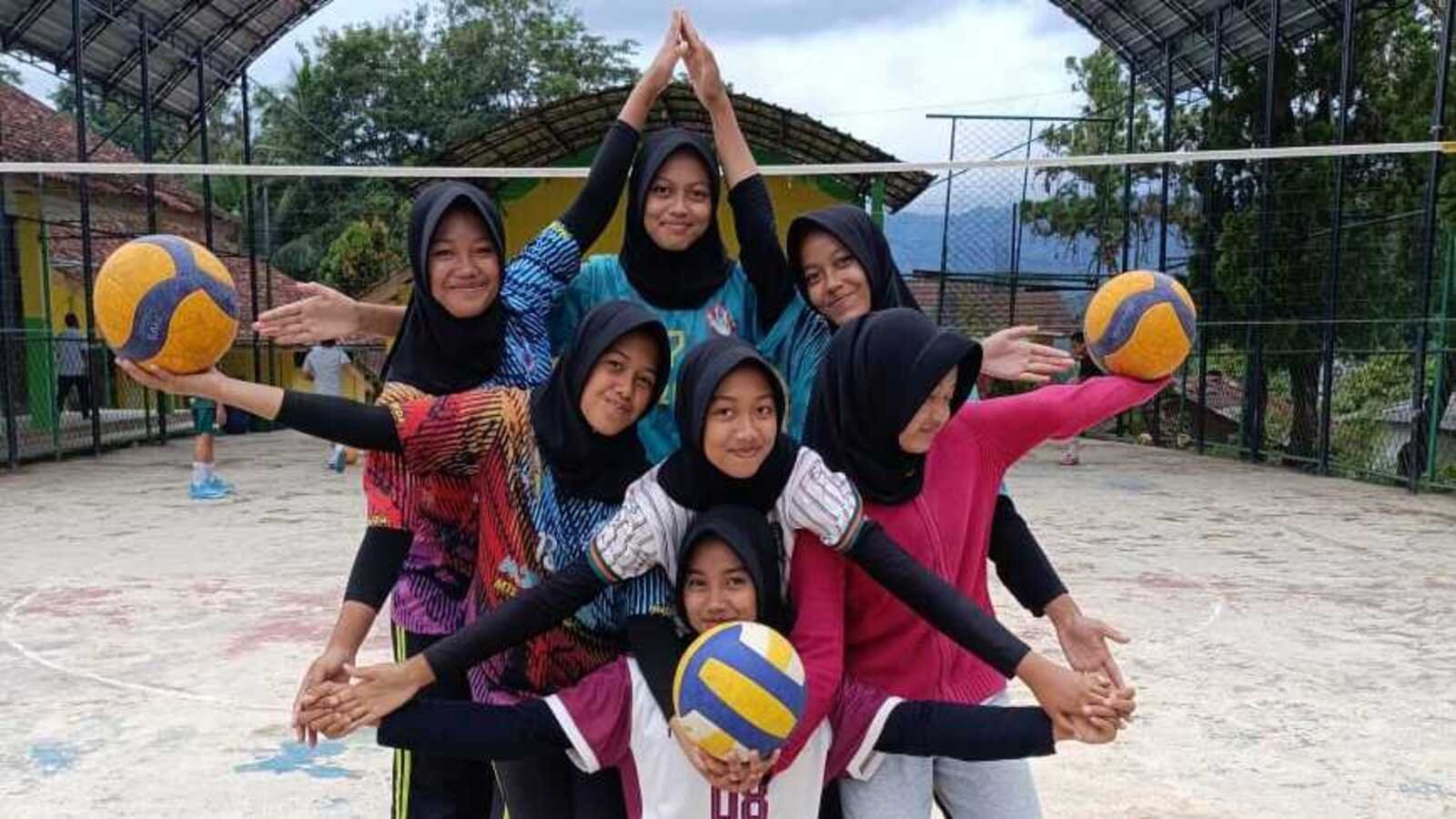 Tim Voli putri MTsN 2 Cianjur